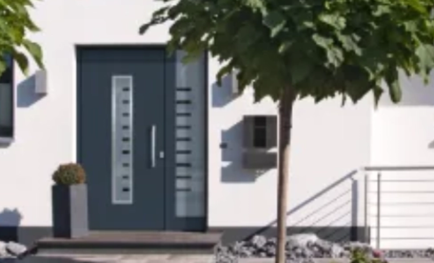 Anthrazitfarbene Haustüre mit Glas